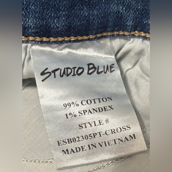 Studio Blue Distressed High Rise Denim Shorts | NWT - Picture 4 of 5